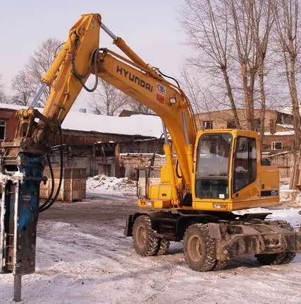 Фото №0 Аренда экскаватора с гидромолотом