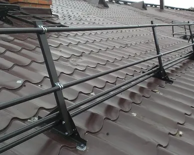 фото кровельные ограждения и снегозадержатели