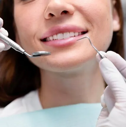 Фото №0 Восковой шаблон на жестком базисе с опорой на импланты (включая 2 временных абатмента)