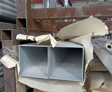 фото Труба квадратная алюминиевая 100*100*2