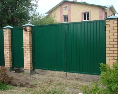 фото Откатные ворота с монтажем