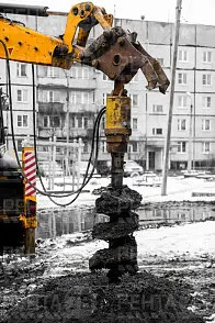 фото Аренда ямобура на базе экскаватора погрузчика JCB-4СХ