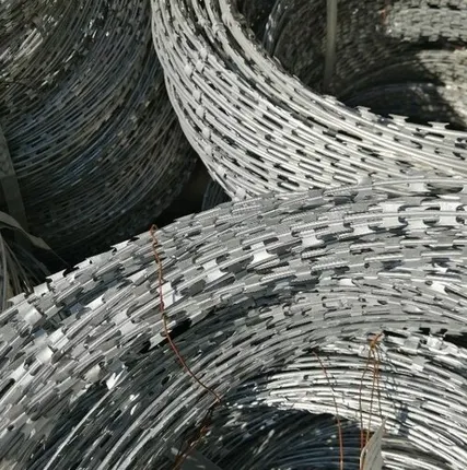 Фото №0 Колючая проволока Кировский