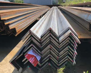 фото Уголок металлический