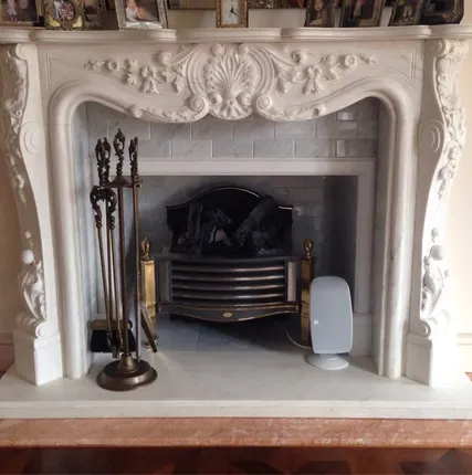 Фото №0 Камин из мрамора и гранита