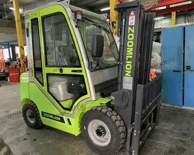 фото Вилочный погрузчик Zoomlion FD25 с закрытой кабиной