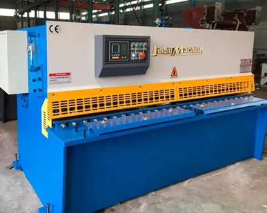 фото Гидравлическая гильотина с поворотной балкой Metalmaster HCQ 2580