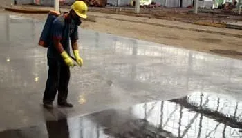 Фото №0 Материал для ухода за свежеуложенным бетоном MASTERKURE 216 кан 20кг