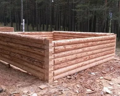 фото Сруб для дома в лапу 6 на 6 м, высота 2,1 м (пятистенок)