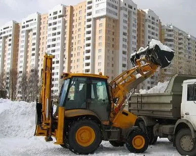 фото Уборка снега техникой