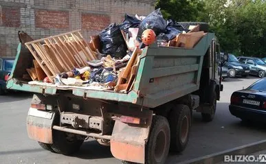 фото Вывоз строительного мусора контейнером