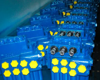 фото Гидрораспределитель РМ12-00.1-1.0-4.0-1.0x3-4-4.0-1.1-K1.УХЛ1 7 секций