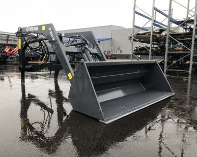 фото Погрузчик фронтальный Т-209 "Секач", МТЗ 80, 82, 892 и др.  (грузоподъемность 800 кг, высота подъема 3570 мм)