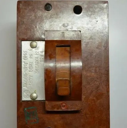 Фото №0 Автоматический выключатель АК50Б-3МГ 380V 50гц 8А,уст 12