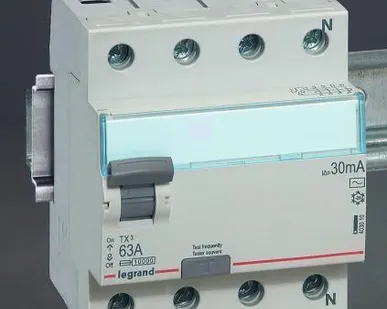 фото Выключатель автоматический 3п 25А С 6кА TX3 Legrand