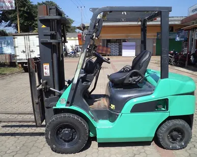 фото Погрузчик вилочный – г/п 6 т