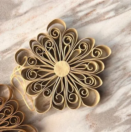 Фото №0 Подвес новогодний светлый 10 см бумага