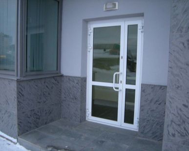 фото Изготовление алюминиевых дверей