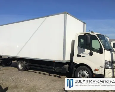 фото Hino 300 Промтоварный фургон (XZU720L?QKFRPW3)