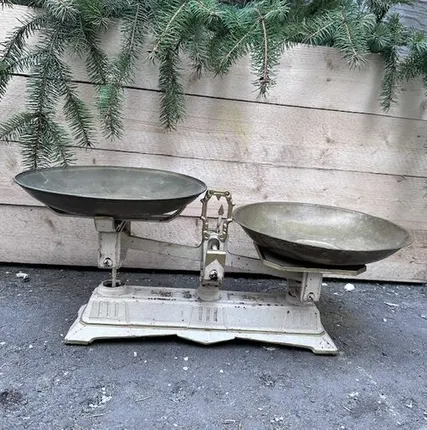 Фото №0 Весы старинные рыночные с двумя чашами 37 см чугун латунь