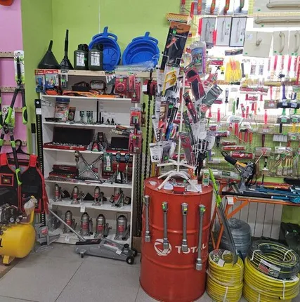 Фото №0 Ручной инструмент для штукатурных и малярных работ