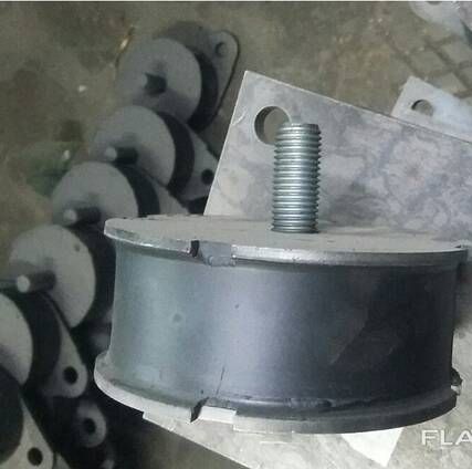Фото №0 Подушки амортизаторы на катки Bomag