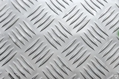 Фото №0 Лист алюминиевый рифленый АМГ3Н2 квинтет