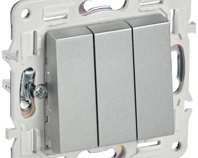 фото SKANDY Выключатель 3-клавишный 10А SK-V11S серебряный IEK