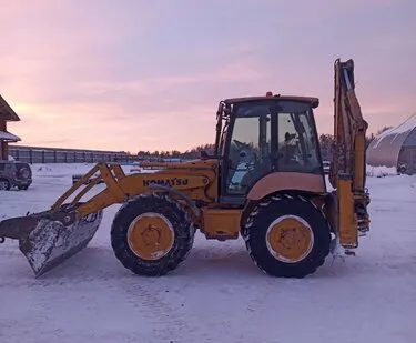 фото Аренда трактора Komatsu WB93S-5