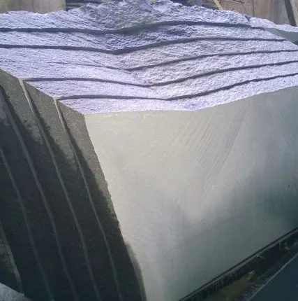 Фото №0 Распил гранитных блоков