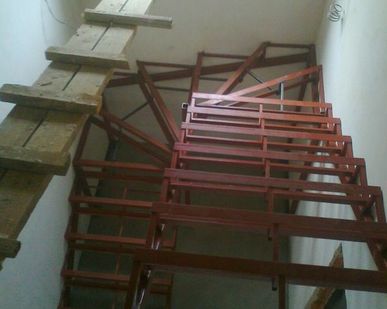 фото Металлические балясины для лестницы
