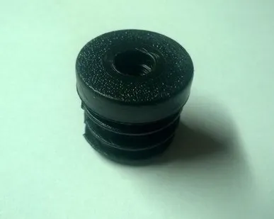 фото Заглушка внутренняя круглая с пластиковой резьбой D32 М8