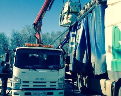 фото Погрузка машины в автовоз