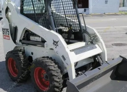 Фото №2 Аренда мини-погрузчика Bobcat S130, Екатеринбург