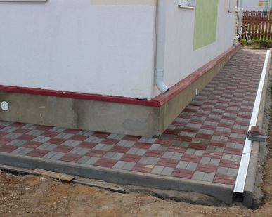 фото Укладка тротуарной плитки