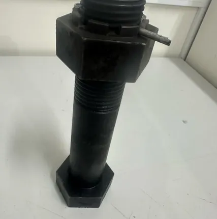 Фото №1 Болт , гайка крепления автосцепки СА-3