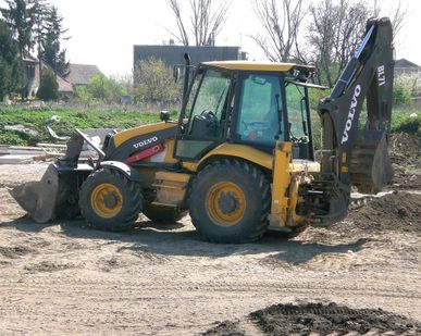 фото Аренда экскаватора-погрузчика Volvo BL 71, Услуги экскаватора-погрузчика Volvo BL 71