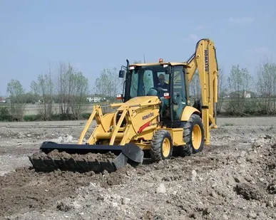 фото Аренда экскаватора-погрузчика Komatsu