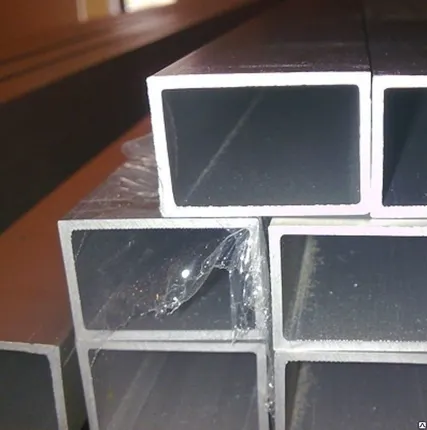 Фото №0 Труба алюминиевая прямоугольная 60х25х3 мм АД31