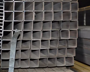 фото Труба профильная 60х60х2