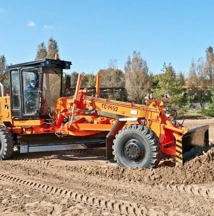 Фото №0 Автогрейдер в аренду 2.5