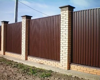фото Забор из профнастила