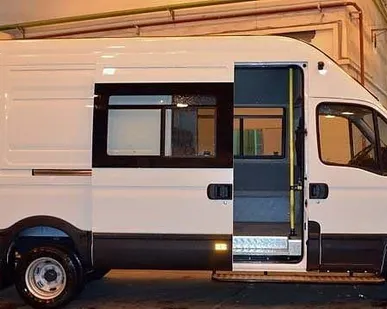 фото Iveco Daily грузотакси на 6 мест