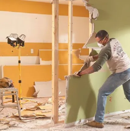 Фото №0 Демонтаж стен из дерева