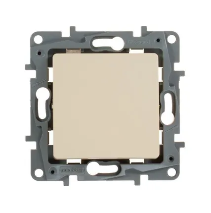 Фото №1 Выключатель 1-кл. СП Etika 10А IP20 250В 10AX безвинт. зажимы механизм сл. кость Leg 672301