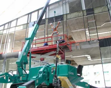 фото Аренда мини-крана Maeda MC305CRM(E)-2, Москва