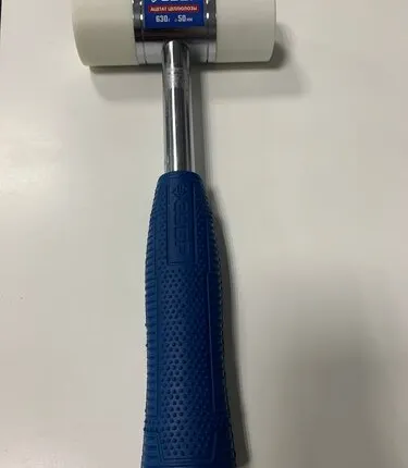 Фото №0 Молоток-киянка с полимерными бойками Зубр, 630 гр, 50 мм