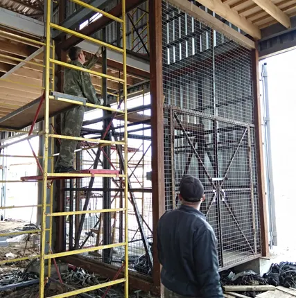 Фото №0 Грузовой подъемный лифт