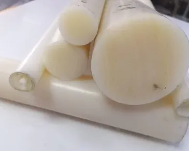 фото Капролон. Фторопласт