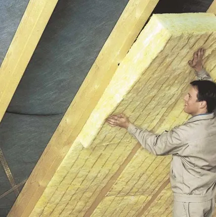 Фото №0 Утепление кровли (монтаж утеплителя)